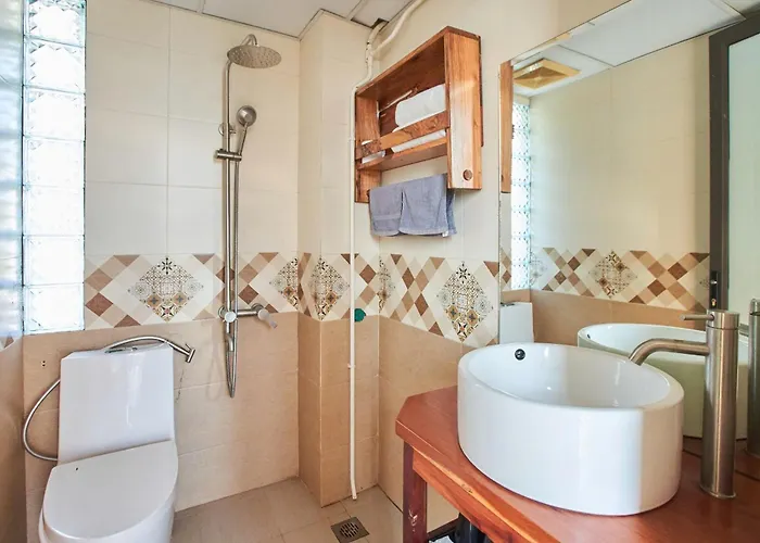 Eco By May5 - Forest & Sea View Hotel Hạ Long
